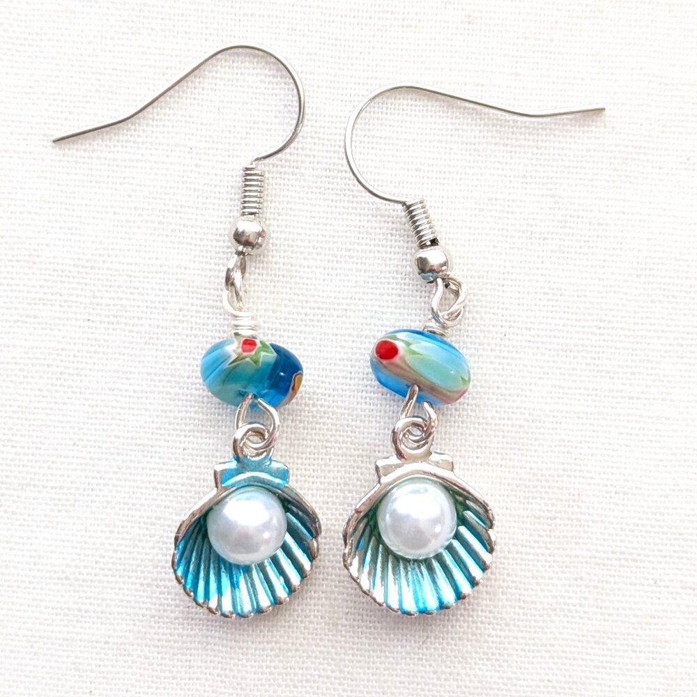 Clam Shell Scallop Dangle Earrings Millefiore Beaded Beach Ocean Jewelry 1.5"